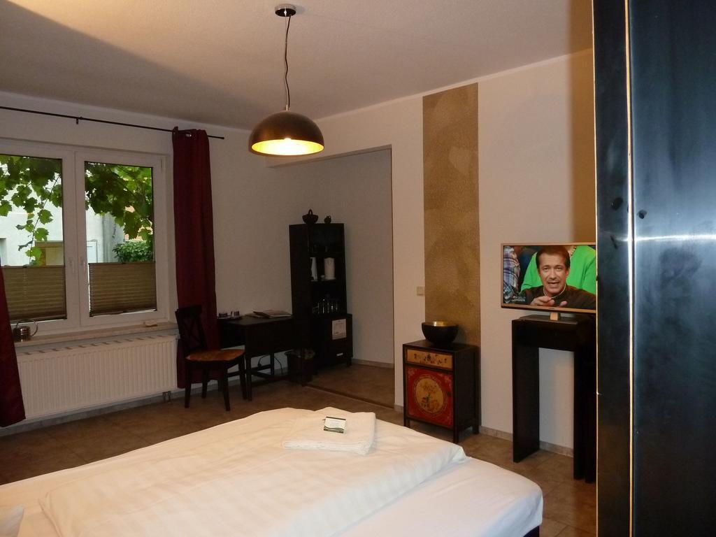 Hotel-Pension Mandy - Adults Only Зенфтенберг Екстер'єр фото