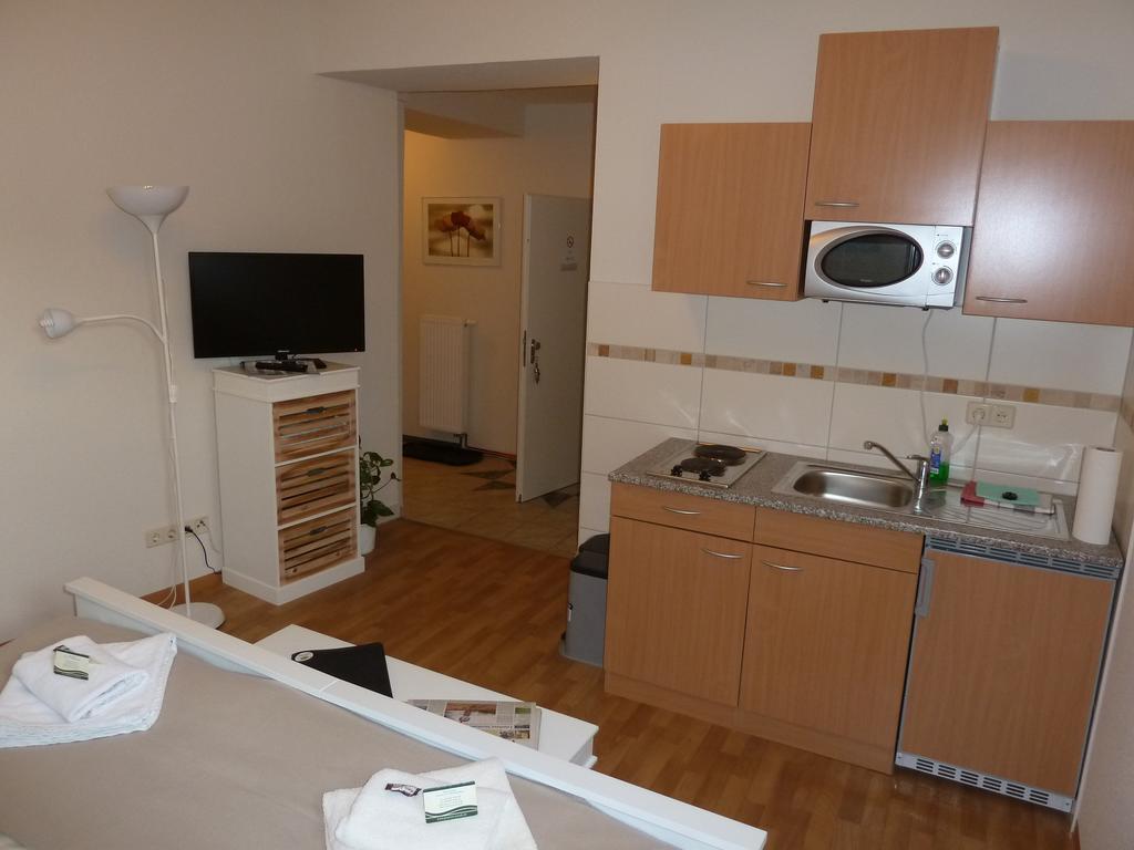 Hotel-Pension Mandy - Adults Only Зенфтенберг Екстер'єр фото