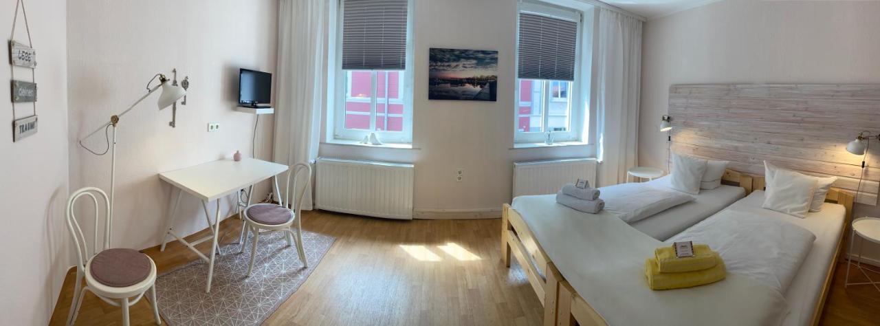 Hotel-Pension Mandy - Adults Only Зенфтенберг Екстер'єр фото